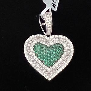 DM 925 Sterling Silver CZ Beautiful Beautiful Heart Pendant.